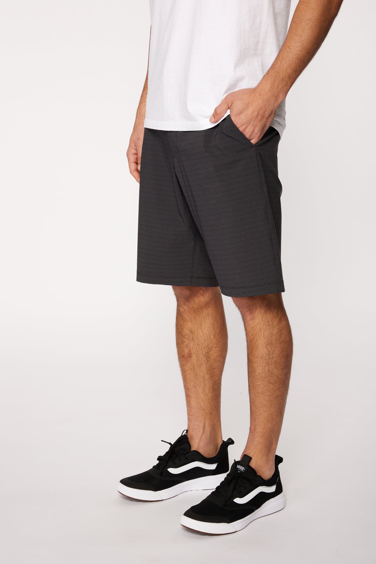 Wharf 21" Hybrid Shorts