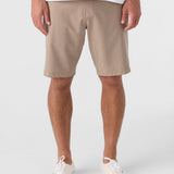 Everyday 20" Hybrid Shorts