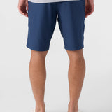 Everyday 20" Hybrid Shorts