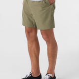 Weekend Hybrid 17" Shorts