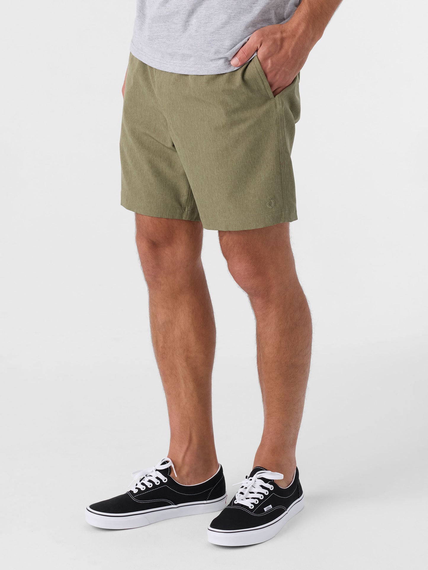 Weekend Hybrid 17" Shorts