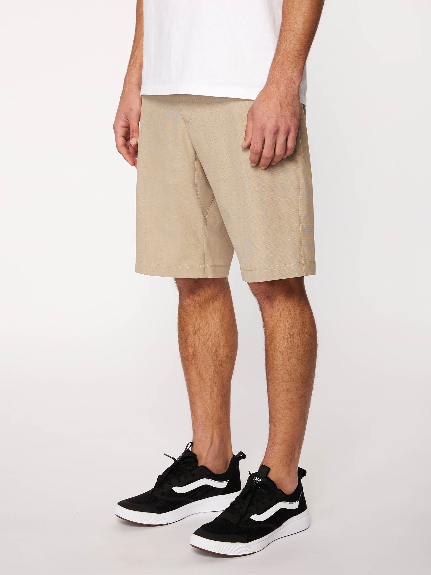 Wharf 21" Hybrid Shorts