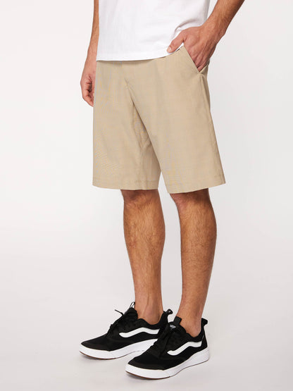 Wharf 21" Hybrid Shorts